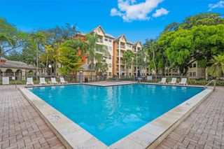 8120 Geneva Ct 148, Doral, FL 33166