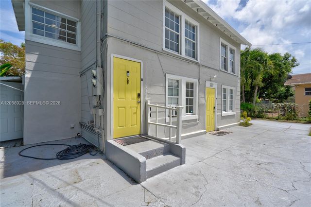 227 SW 30th Avenue B, Miami, FL 33135