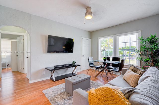 227 SW 30th Avenue B, Miami, FL 33135