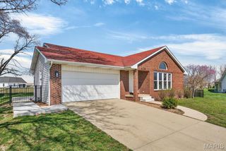 625 CHRISTOPHER Lane, New Baden, IL 62265