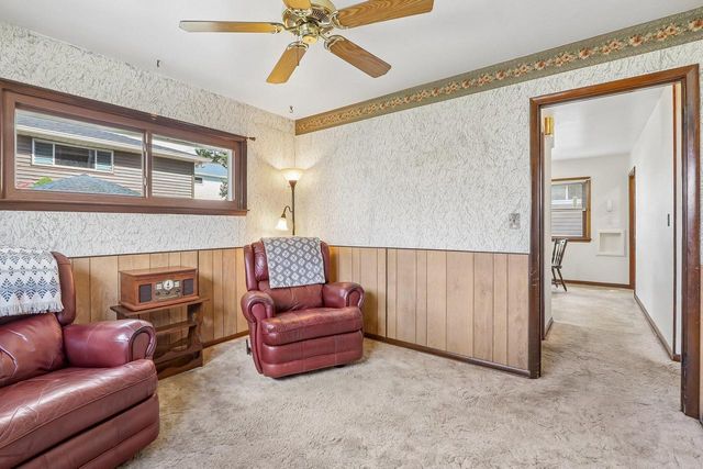 4554 S 48th STREET, Greenfield, WI 53220