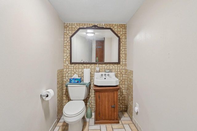 4554 S 48th STREET, Greenfield, WI 53220