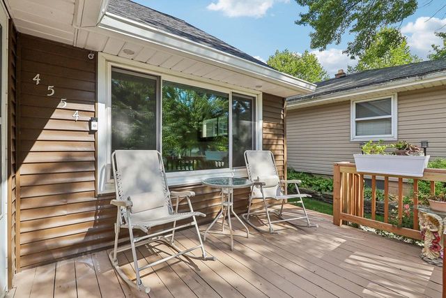 4554 S 48th STREET, Greenfield, WI 53220