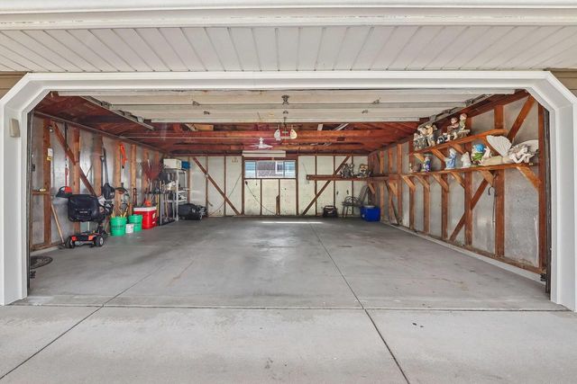 4554 S 48th STREET, Greenfield, WI 53220