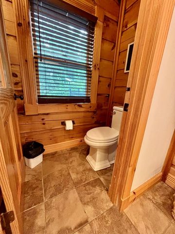 769 Indian Lake Road, Topton, NC 28781