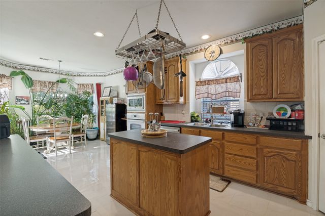 2213 Ranch Road, Sachse, TX 75048