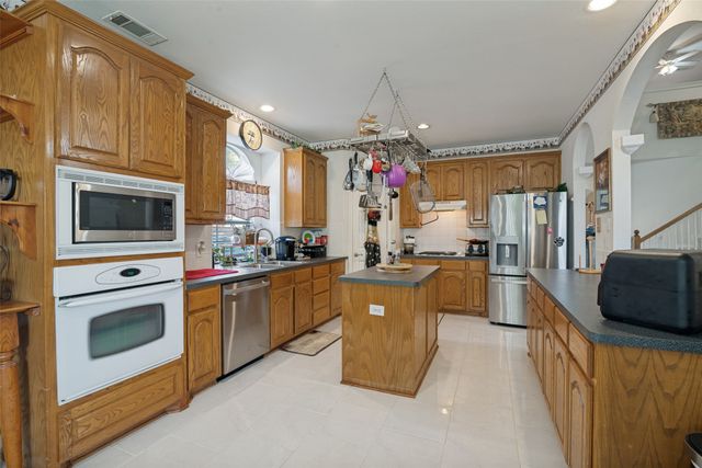 2213 Ranch Road, Sachse, TX 75048