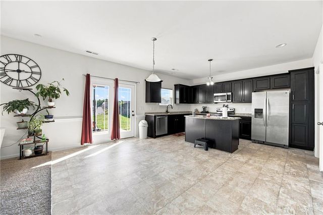 2310 Wise Owl Drive, Mcleansville, NC 27301