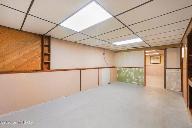 242 Kimberly Dr, Mt Washington, KY 40047