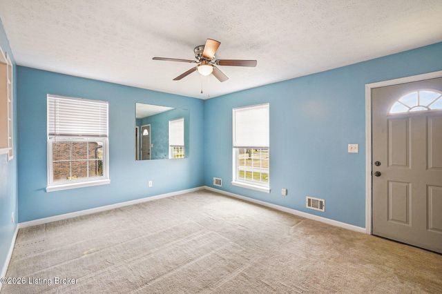 242 Kimberly Dr, Mt Washington, KY 40047