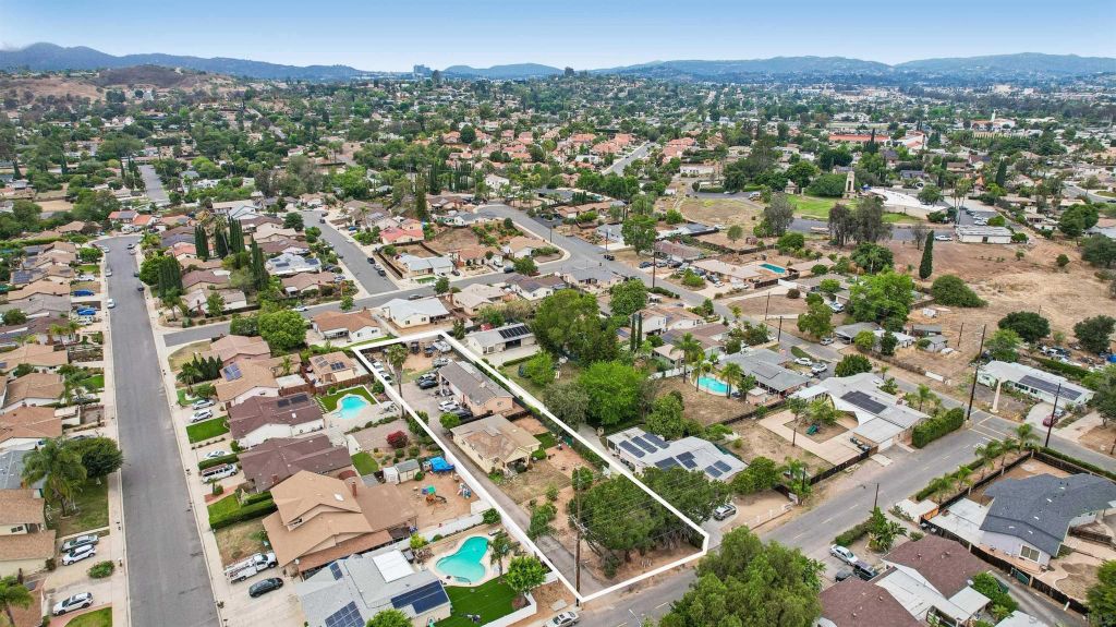 1935 Miller 1, Escondido, CA 92025