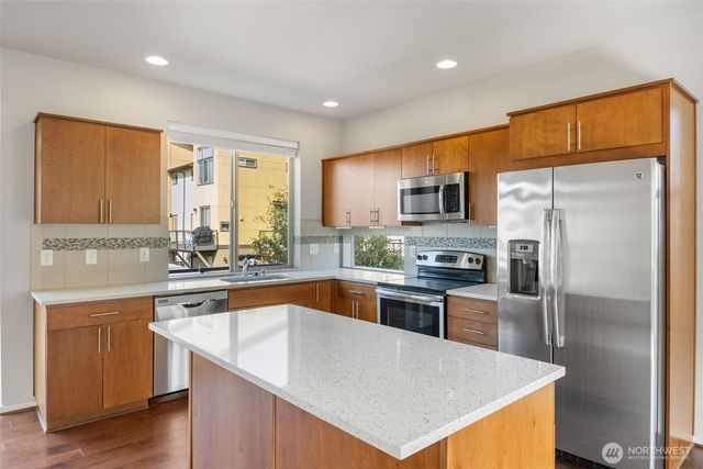 315 Chelan Avenue NE, Renton, WA 98059