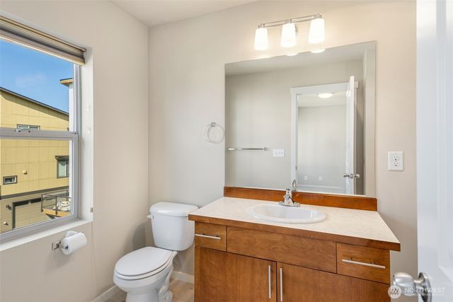 315 Chelan Avenue NE, Renton, WA 98059