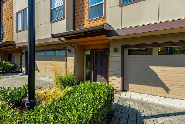 315 Chelan Avenue NE, Renton, WA 98059