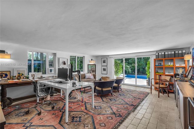 140 Hampton Ln, Key Biscayne, FL 33149