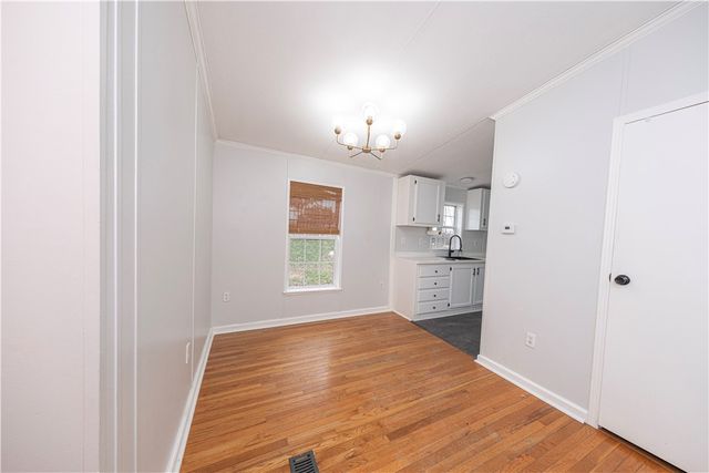 111 Leopard Rd, Connoquenessing Twp, PA 16033