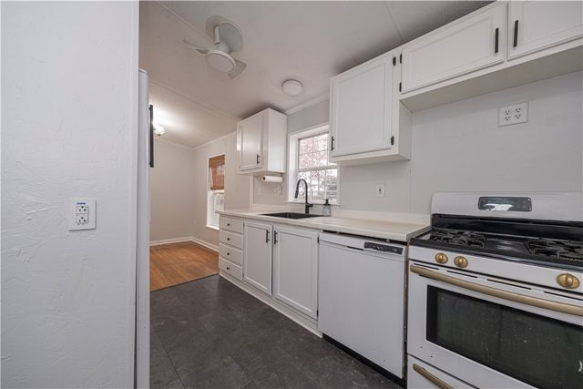 111 Leopard Rd, Connoquenessing Twp, PA 16033