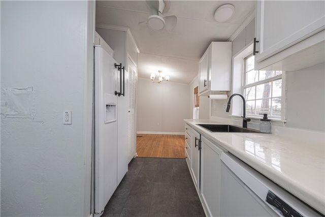 111 Leopard Rd, Connoquenessing Twp, PA 16033