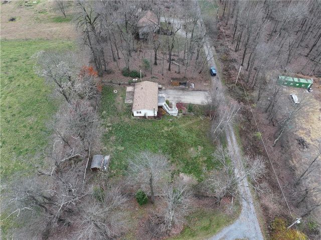 111 Leopard Rd, Connoquenessing Twp, PA 16033