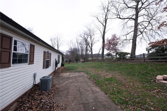 111 Leopard Rd, Connoquenessing Twp, PA 16033