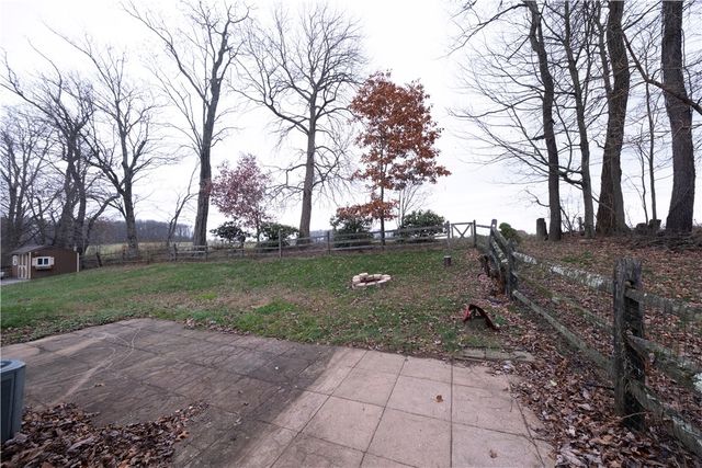 111 Leopard Rd, Connoquenessing Twp, PA 16033