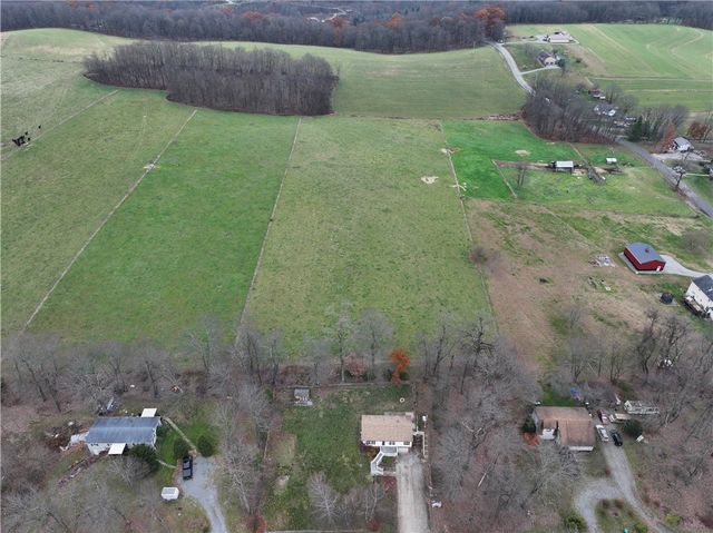 111 Leopard Rd, Connoquenessing Twp, PA 16033