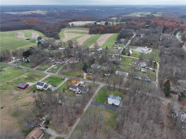 111 Leopard Rd, Connoquenessing Twp, PA 16033