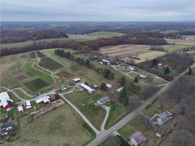 111 Leopard Rd, Connoquenessing Twp, PA 16033