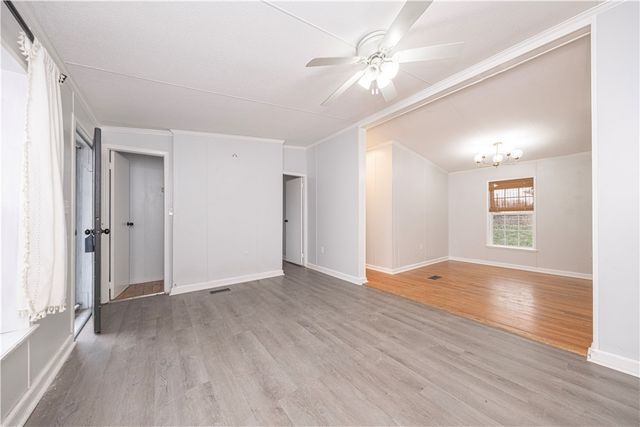 111 Leopard Rd, Connoquenessing Twp, PA 16033