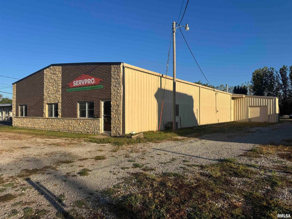 105 31ST Avenue, Rock Island, IL 61201