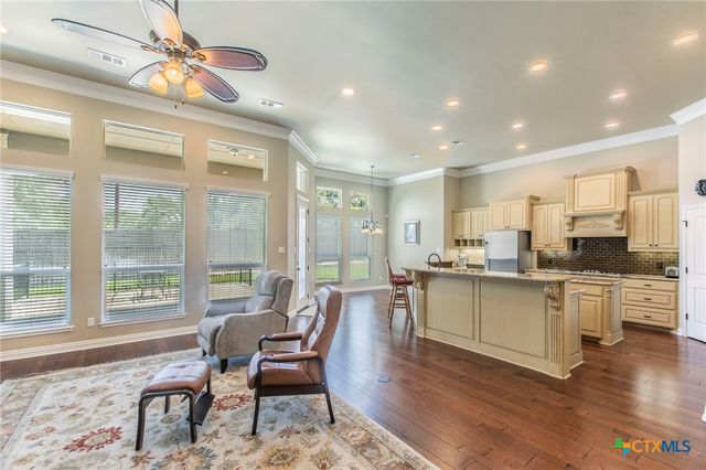 1635 Alta Vista Loop, Temple, TX 76502