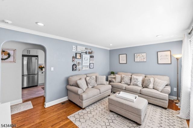 19 Boonton St, Dover Town, NJ 07801