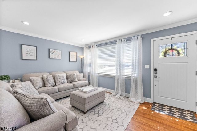 19 Boonton St, Dover Town, NJ 07801