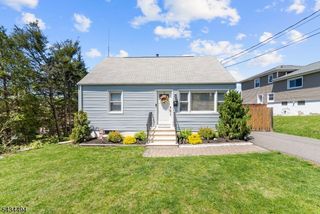 19 Boonton St, Dover Town, NJ 07801