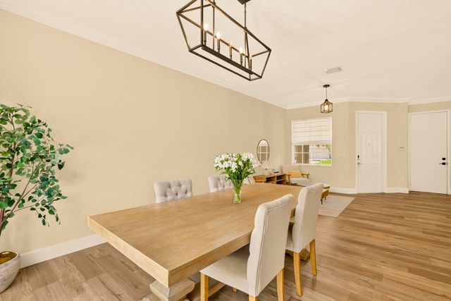 7630 Topiary Avenue, Boynton Beach, FL 33437