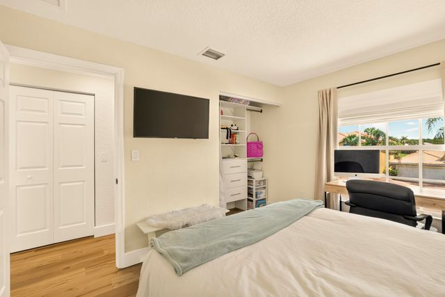 7630 Topiary Avenue, Boynton Beach, FL 33437