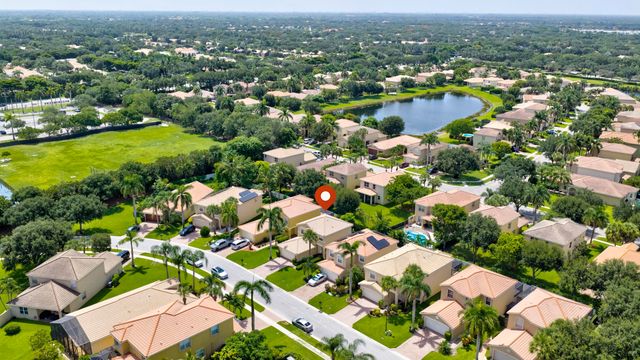 7630 Topiary Avenue, Boynton Beach, FL 33437