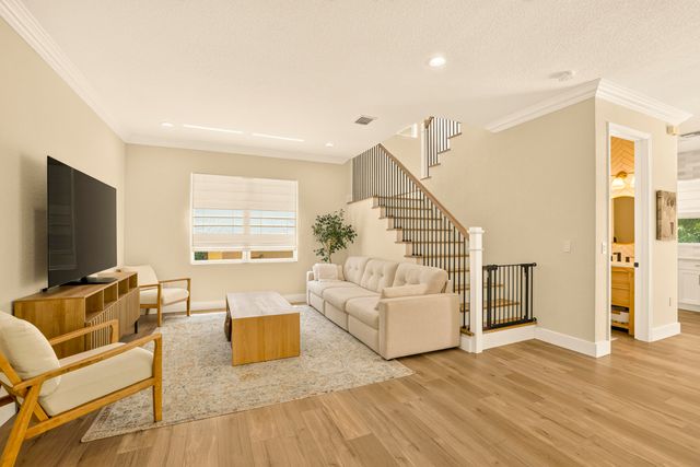 7630 Topiary Avenue, Boynton Beach, FL 33437