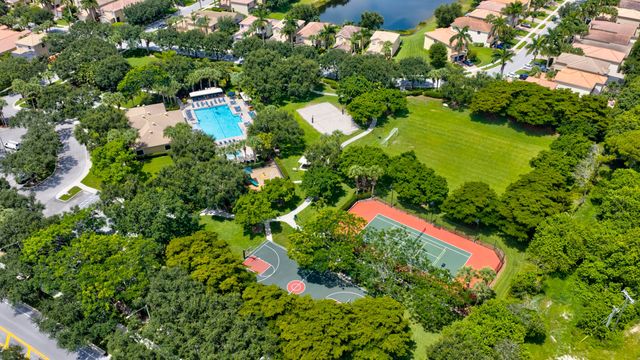 7630 Topiary Avenue, Boynton Beach, FL 33437