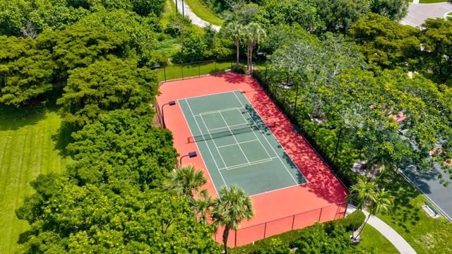 7630 Topiary Avenue, Boynton Beach, FL 33437