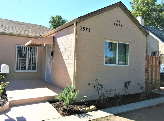 3528 E Lowe Avenue, Fresno, CA 93702