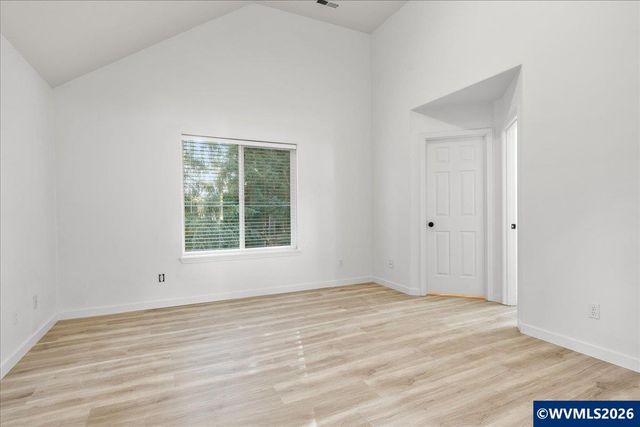 1196 Coventry Ct NW, Salem, OR 97304