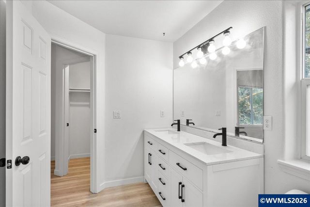 1196 Coventry Ct NW, Salem, OR 97304