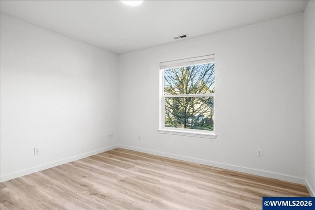 1196 Coventry Ct NW, Salem, OR 97304