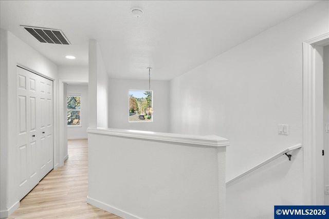 1196 Coventry Ct NW, Salem, OR 97304