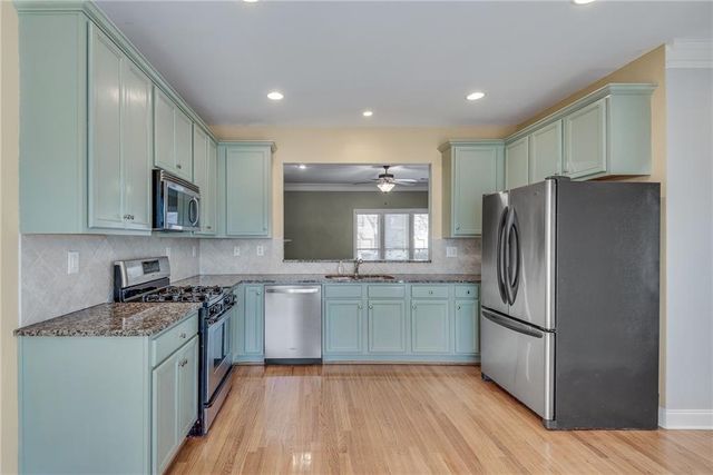 1387 Village Creek SE Circle, Atlanta, GA 30316