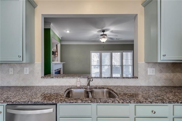 1387 Village Creek SE Circle, Atlanta, GA 30316