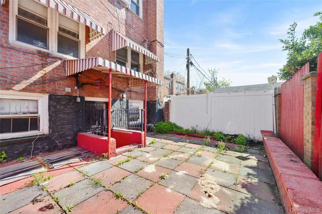 2535 Bayside Lane, Flushing, NY 11358
