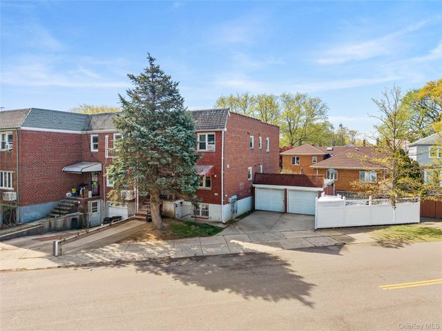 2535 Bayside Lane, Flushing, NY 11358