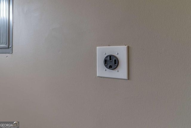 229 Little Brook Drive, Woodstock, GA 30188